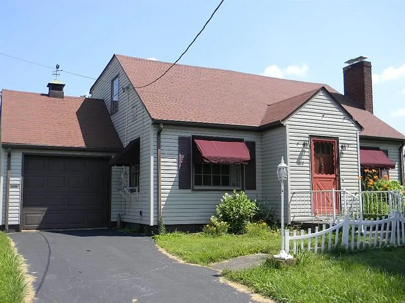 110 W Fairmont Ave photo 1