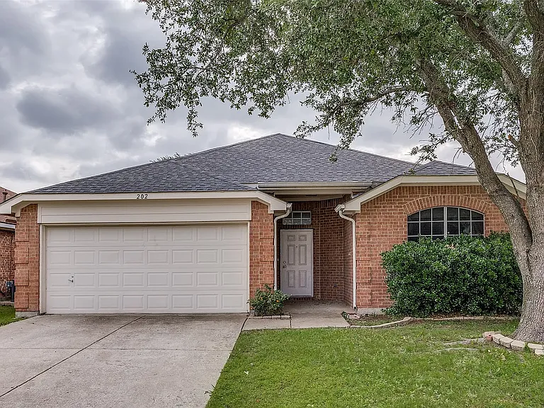 202 Trenton Dr — Photo 17