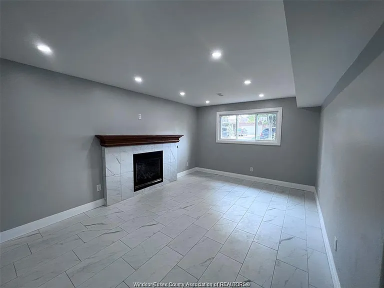 1953 Lepain Cres #LOWER — Photo 6