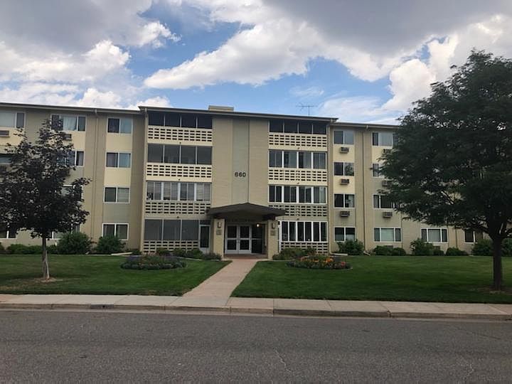 Windsor Gardens 55+ Community - First Floor Unit with Garage