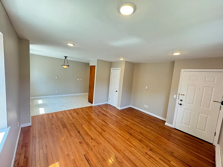 345 Hudson St #3 — Photo 5
