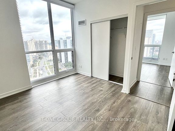4th image of 32 Forest Manor Rd #1305
