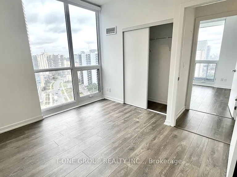 32 Forest Manor Rd #1305 — Photo 4