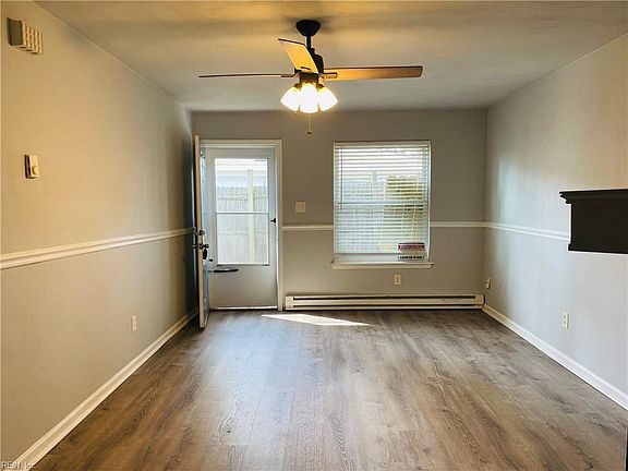 3rd image of 703 S Rosemont Rd