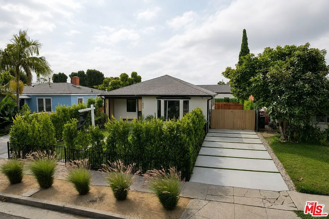 3 bed, 2.0 bath, 1184 sqft, $7,500 — Photo 1