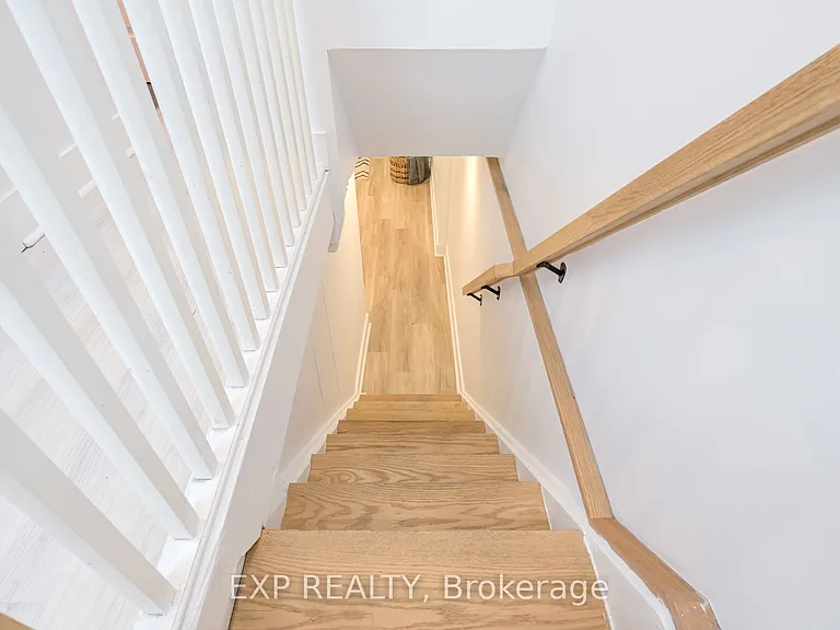 146 Hanson St — Photo 27