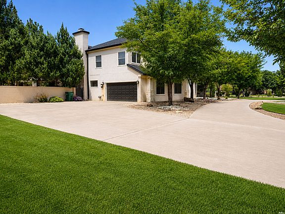 4th image of 2109 Carolina Way