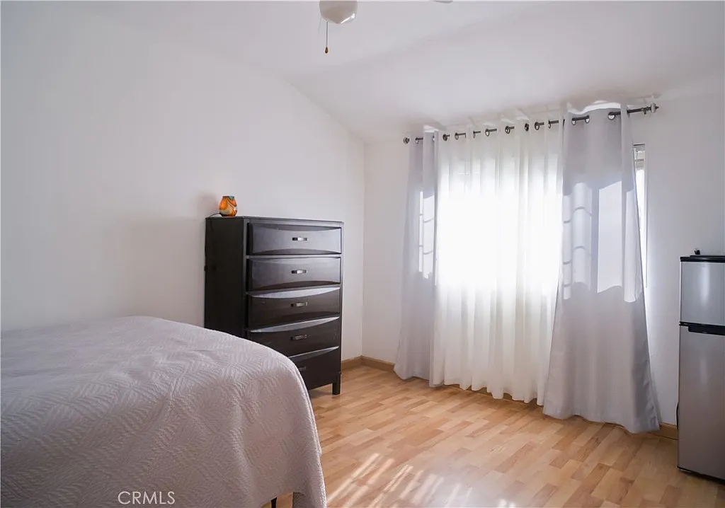 1 bed, 250 sqft, $1,200 — Photo 1