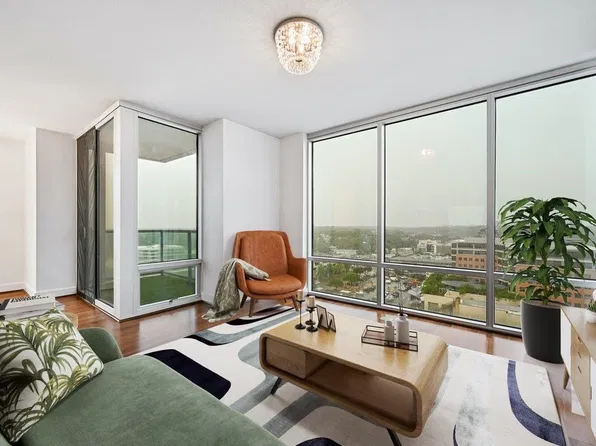 300 Bowie St APT 1607, Austin, TX 78703