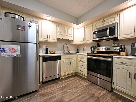 5th image of 4825 Sherburn Ln Unit 110