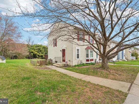 861 Century St, Hampstead, MD 21074