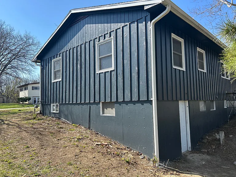 408 Salem Ave — Photo 3
