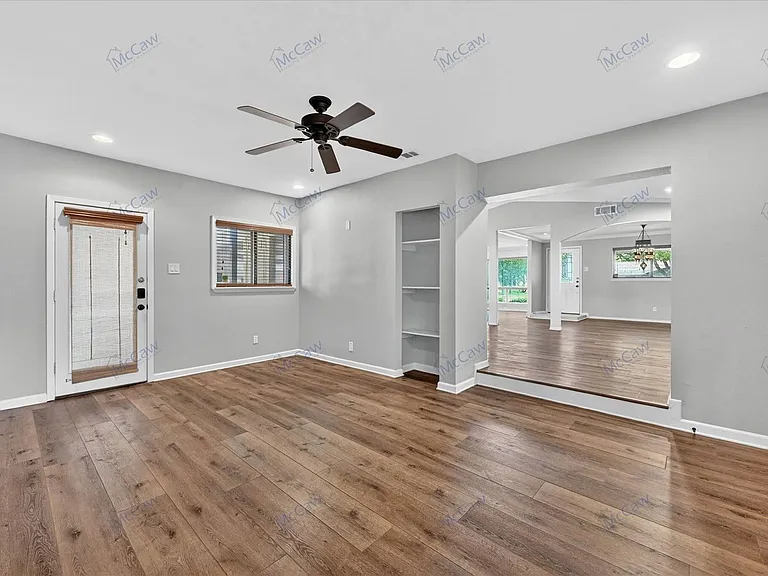 3827 Clubway Ln — Photo 5