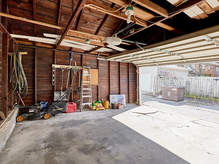 5210 Pernod Ave — Photo 50