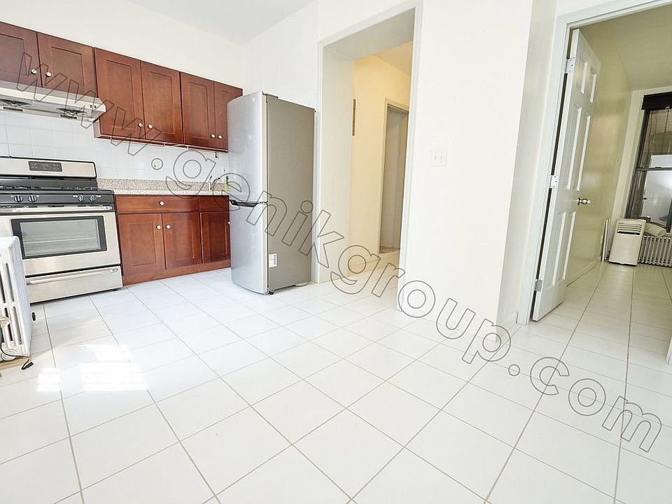 1st image of 34 Mott St APT 8