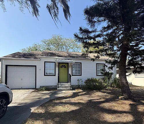 1262 Woodlawn Ter Photo 1