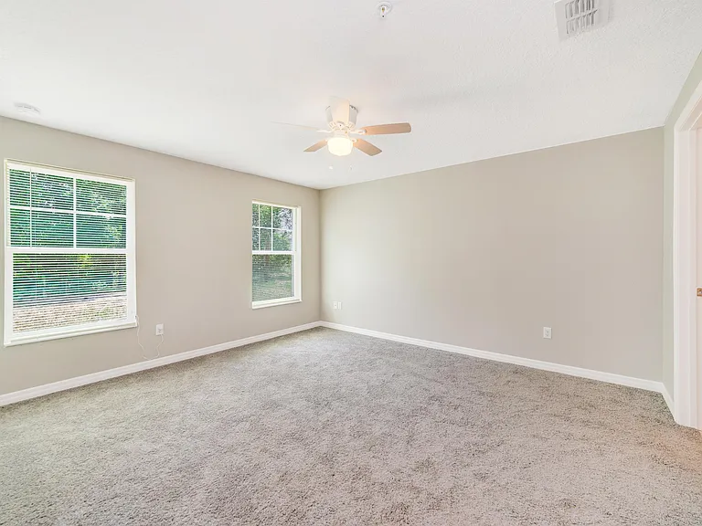 255 Taylor Ln #202 — Photo 6