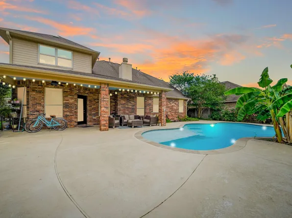 12022 Eagle Ridge Dr, Mont Belvieu, TX 77535
