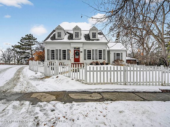 2nd image of 715 Audubon Rd