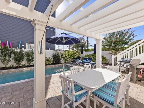 48 N 11th Street, Surf City, NJ 08008