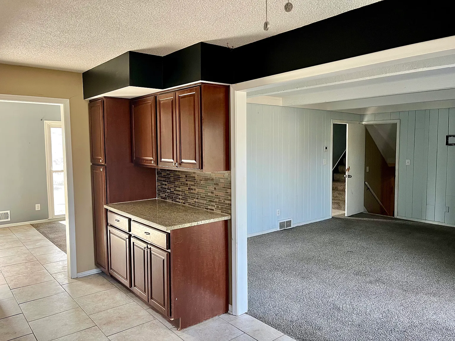 4 bed, 1900 sqft, $2,200 — Photo 4
