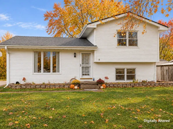 413 10th Ave NW, Altoona, IA 50009