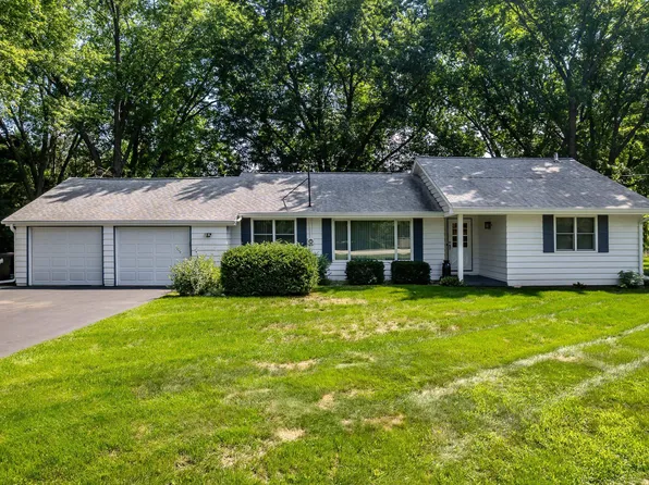 13591 Beaver Dr, Roscoe, IL 61073