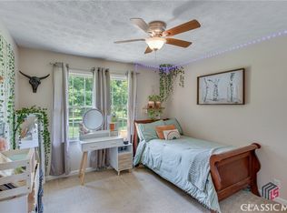 1353 Montevideo Rd, Hartwell, GA 30643