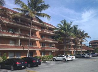 17530 NW 68th Ave APT C2001, Hialeah, FL 33015