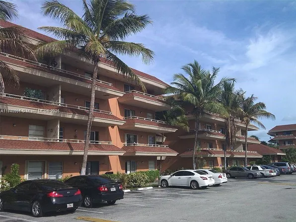 17530 NW 68th Ave APT C2001, Hialeah, FL 33015