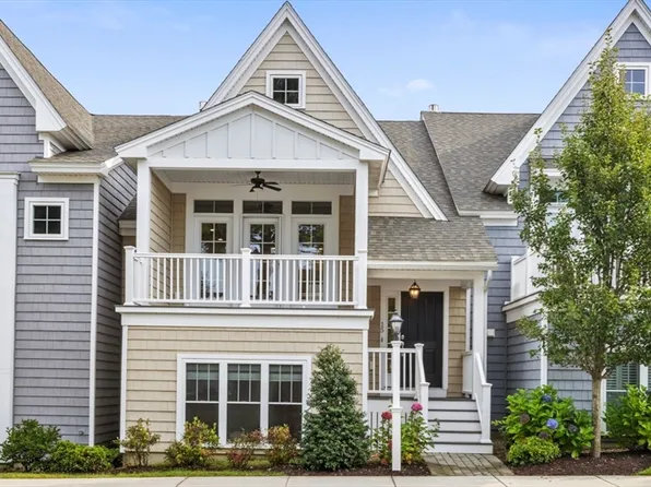 15 Greenside Way N, Plymouth, MA 02360