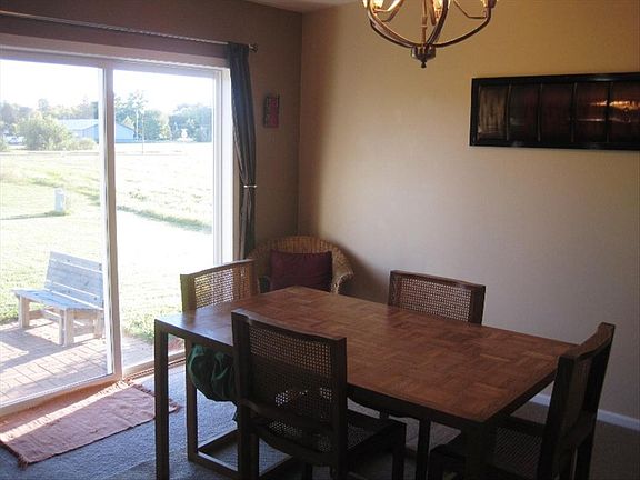 3rd image of 881 Meadowgate Dr