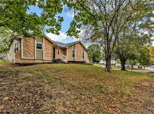 2401 SW 2nd Street Ter, Blue Springs, MO 64014