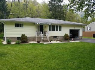 356 Peters Run Rd, Wheeling, WV 26003