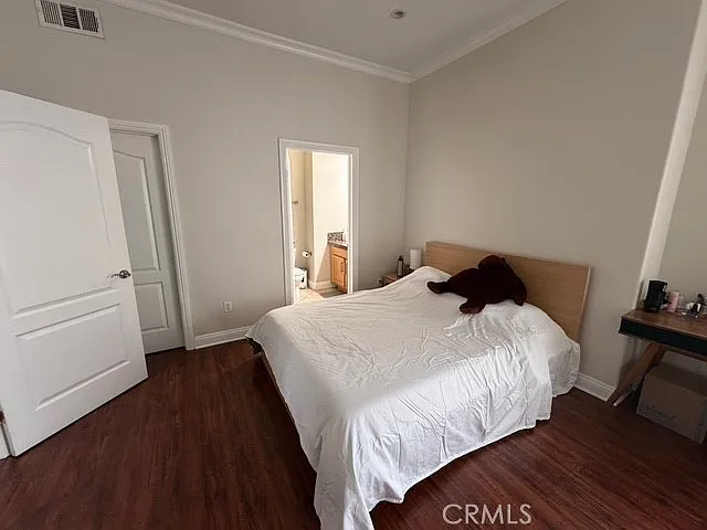 631 E Magnolia #103 — Photo 13