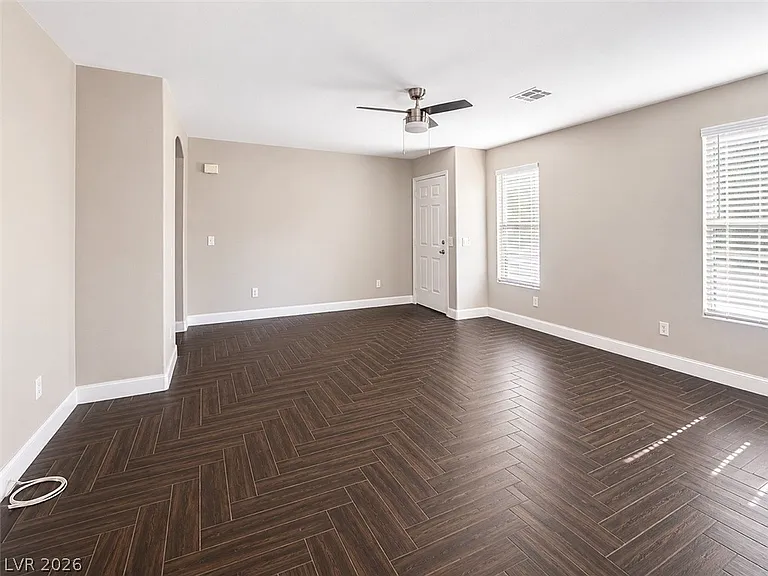 5041 Nardini Ave — Photo 4