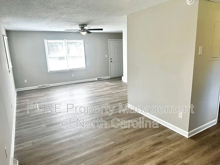 916 W 5th Ave #A — Photo 7