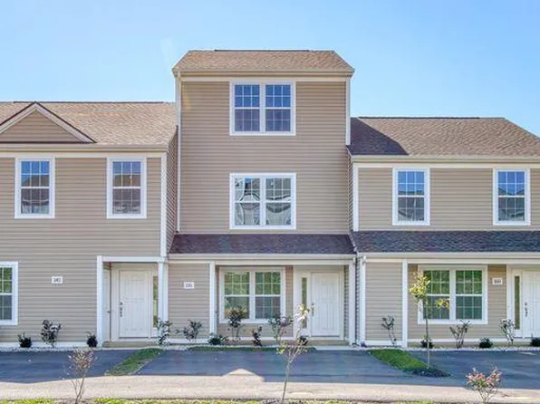 150 Twisted Oak Dr NW, Christiansburg, VA 24073