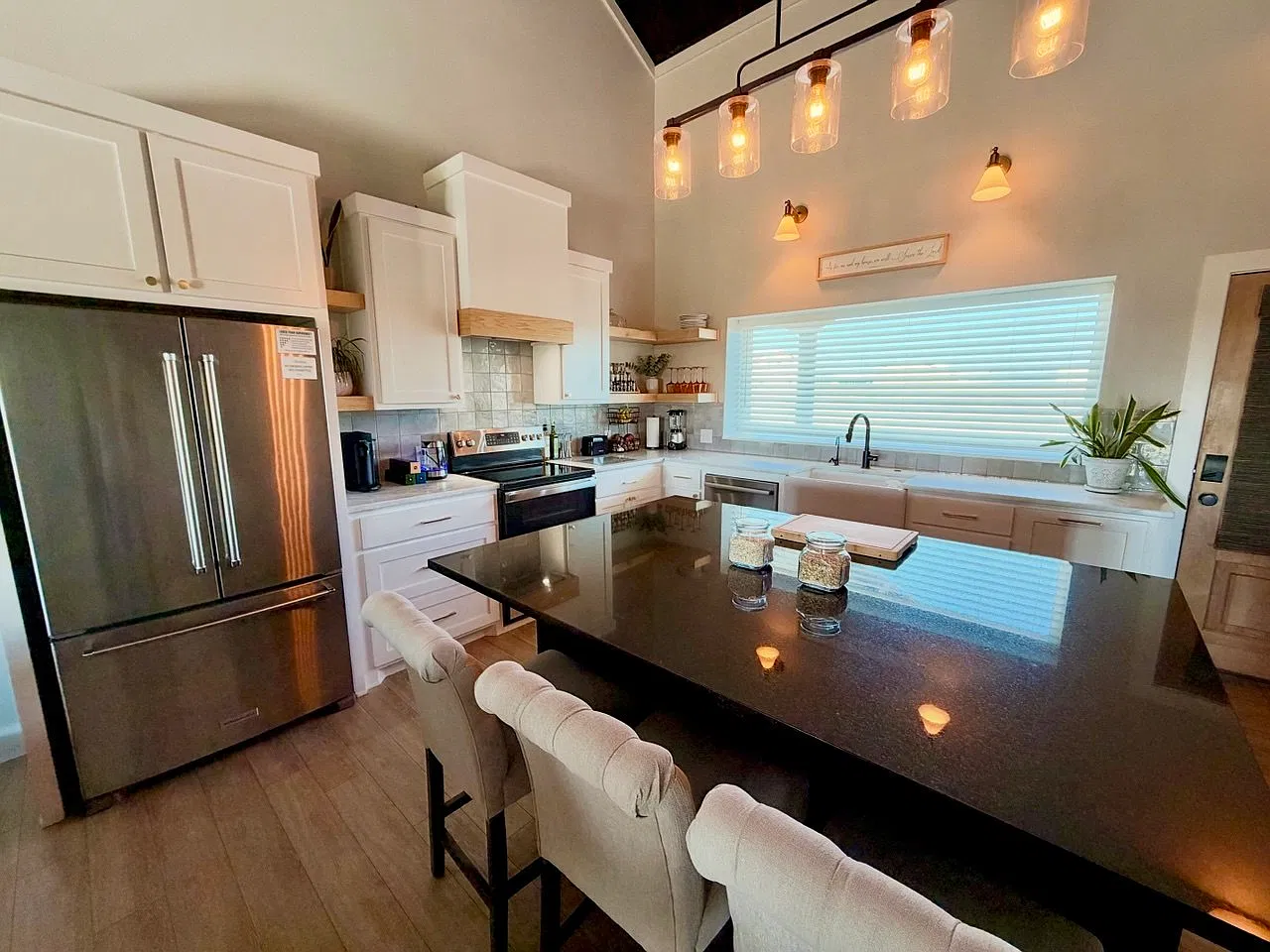 3 bed, 2089 sqft, $1,450 — Photo 4