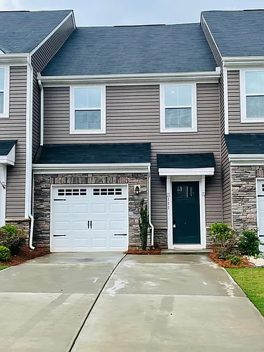 111 Roundtree Dr Photo 1