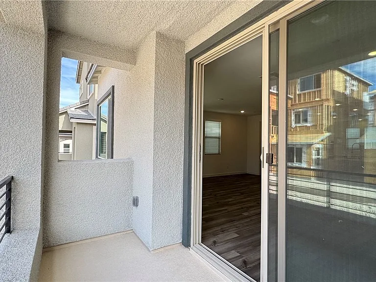 1429 Whistling Kite St — Photo 17