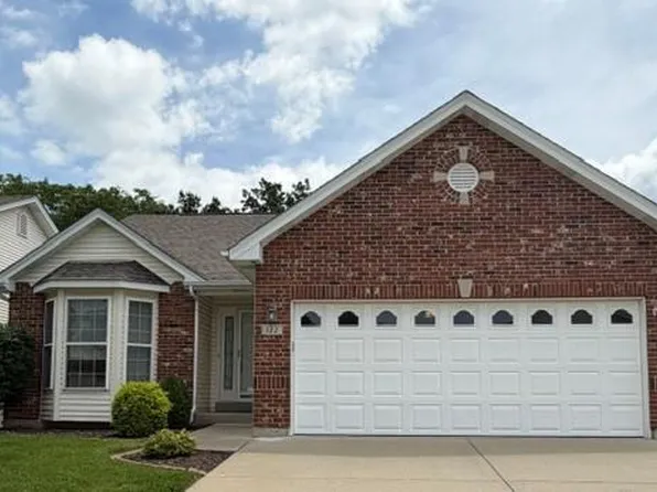122 Westgate Dr, Saint Peters, MO 63376