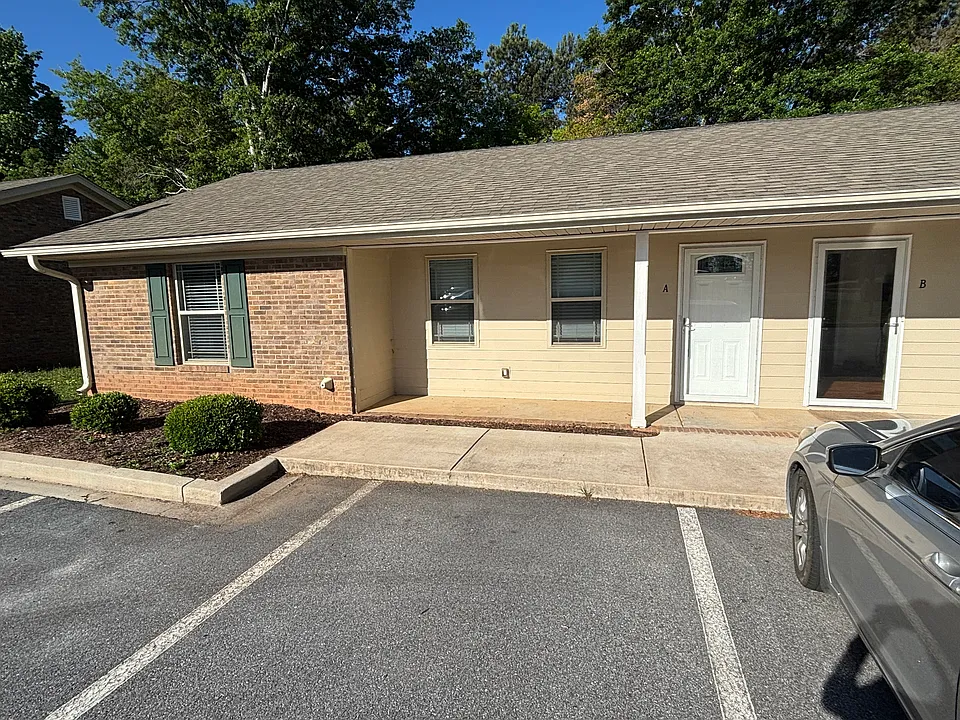 85 Middleton Blvd #A