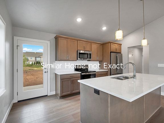 3rd image of 1417 Hoffman Rd
