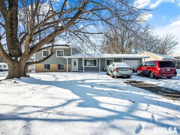 301 Dundee Rd, East Peoria, IL 61611