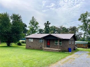 174 5th St, Calhoun, GA 30701