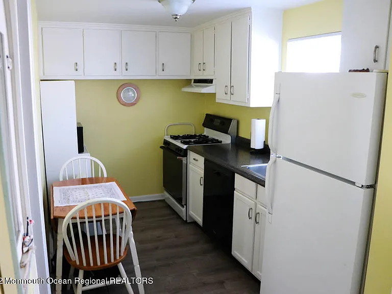 5 Vine Ct — Photo 6