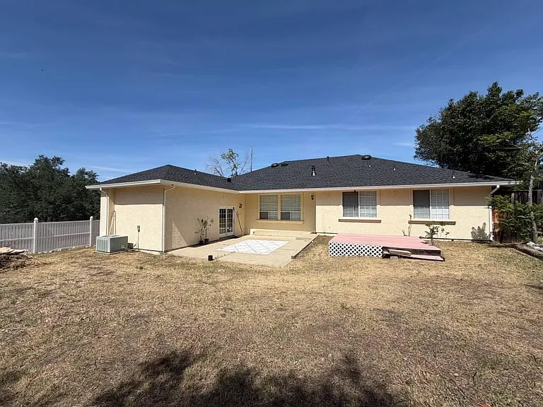 3790 Greenhaven Ln — Photo 7