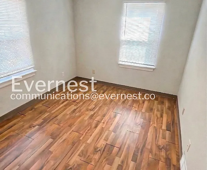 9717 Dennis Dr — Photo 12