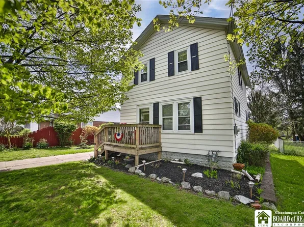 25 Greenwood Ave, Buffalo, NY 14218